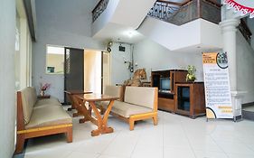 Reddoorz Near Rumah Sakit Baptis Kediri
